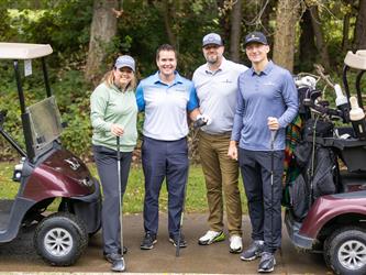 golf attendees group picture