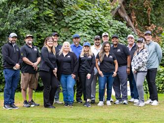 golf attendees group picture