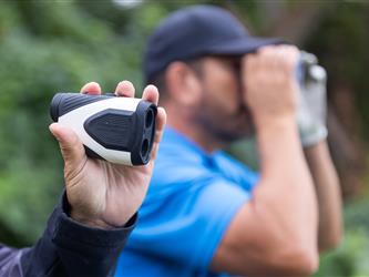 players using rangefinders