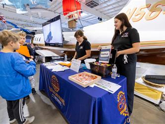 vendor booth presentation