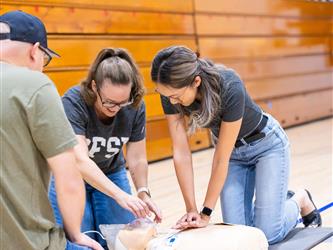 gcc staff observing cpr session