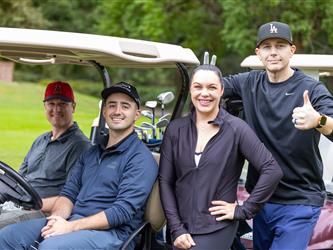 golf attendees group picture